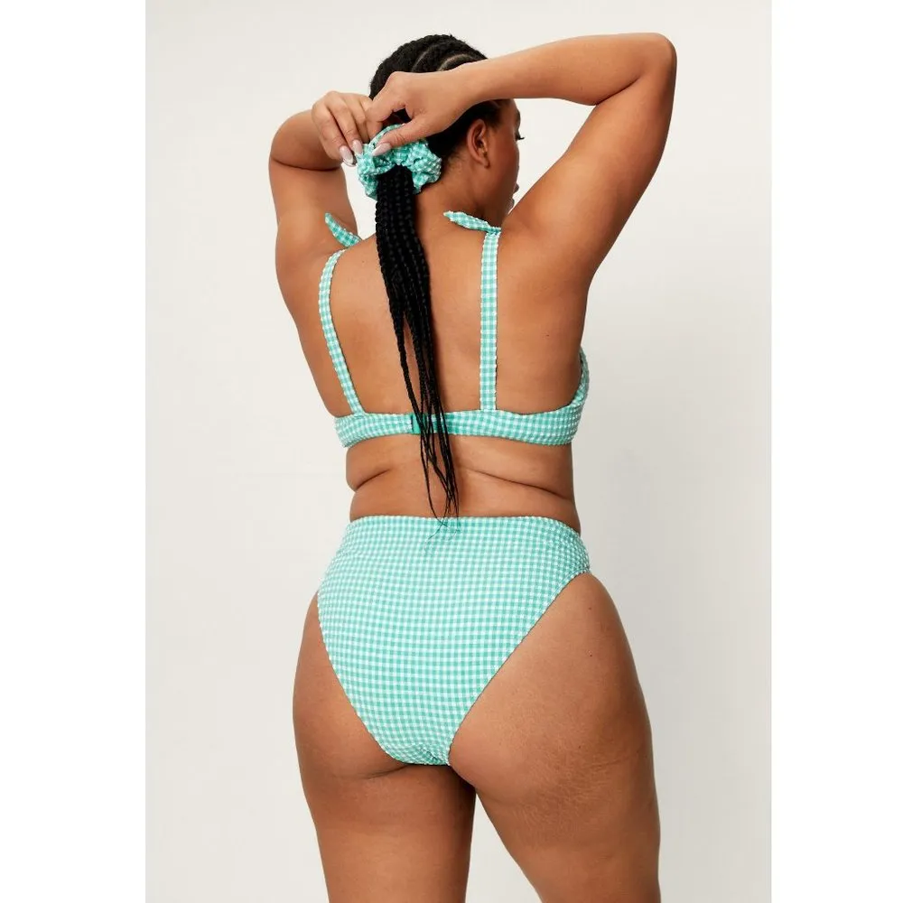 NASTY Gal Plus Size Textured Gingham High Waisted Bikini and Scrunchie Set - Image 3