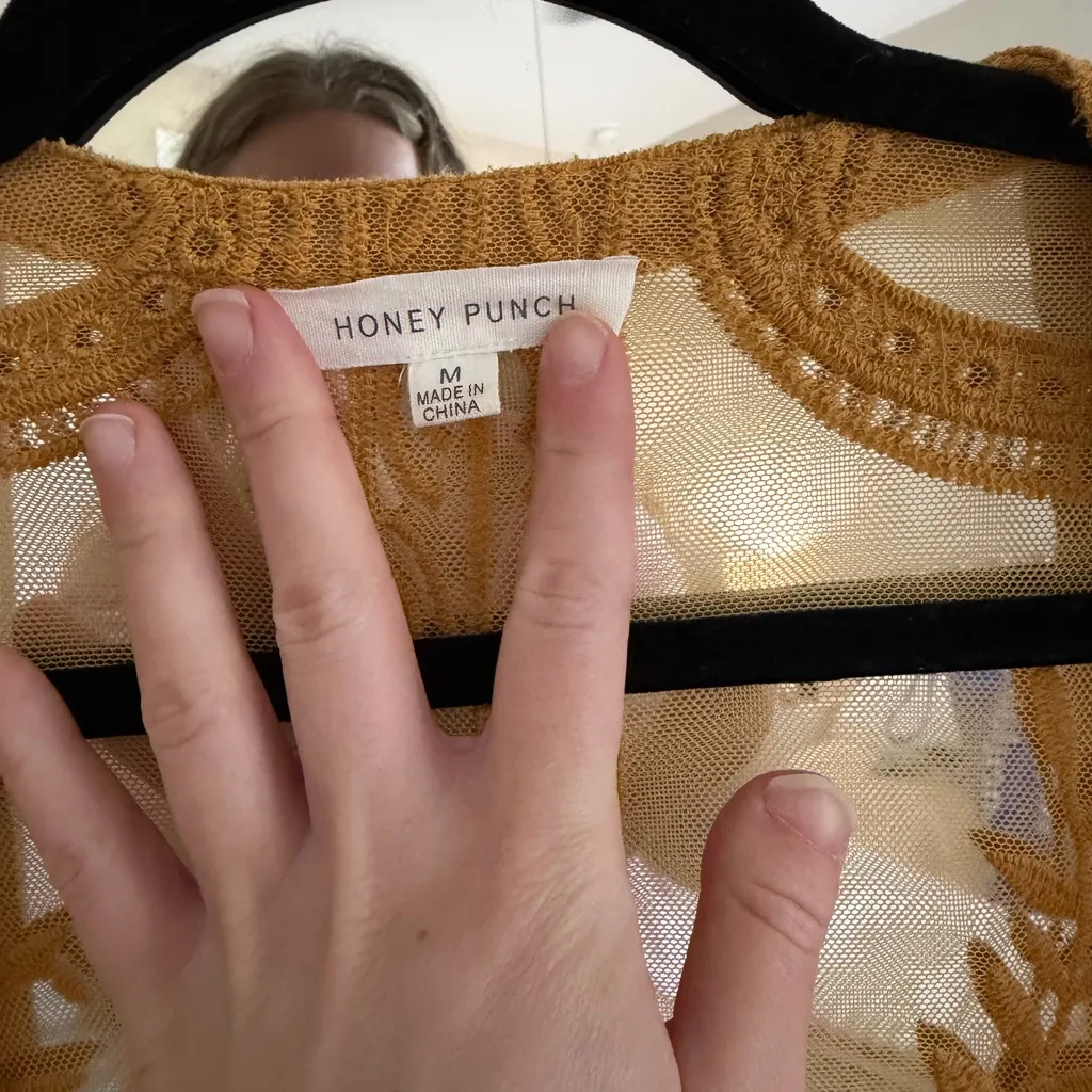 Honey Punch Mustard Lace Kimono - Image 3