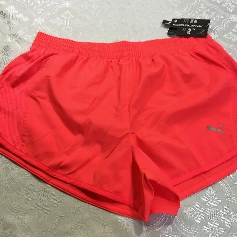 Puma women shorts M - Image 11