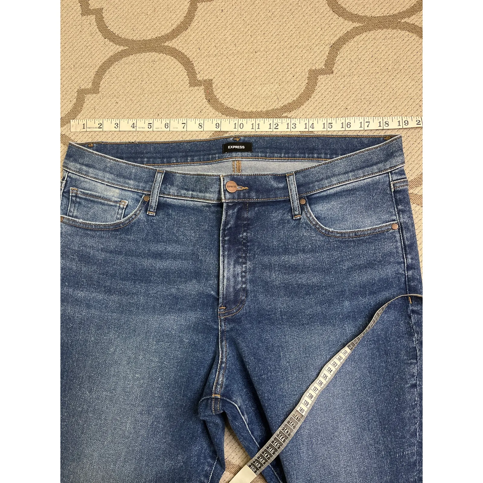 Express Skyscraper Midrise conscious edit blue jeans, slit hems, size 16R - Image 3
