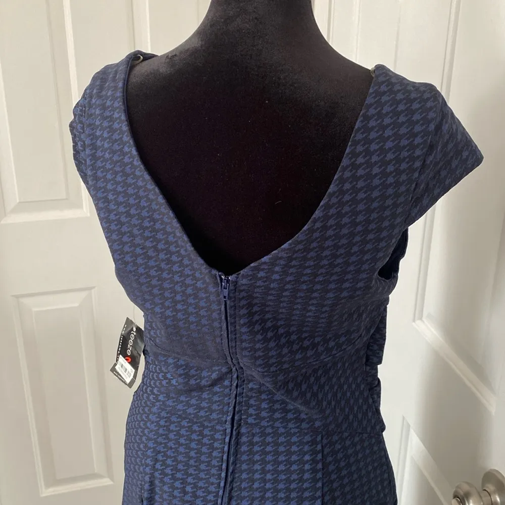 Teezeme NWT houndstooth mini dress with pockets. - Image 10