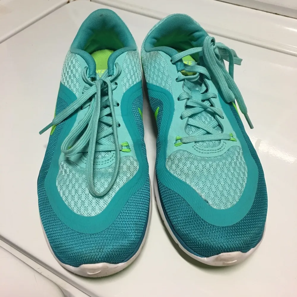 Nike training flex tr 6 shoes size 7 blue green - Image 3
