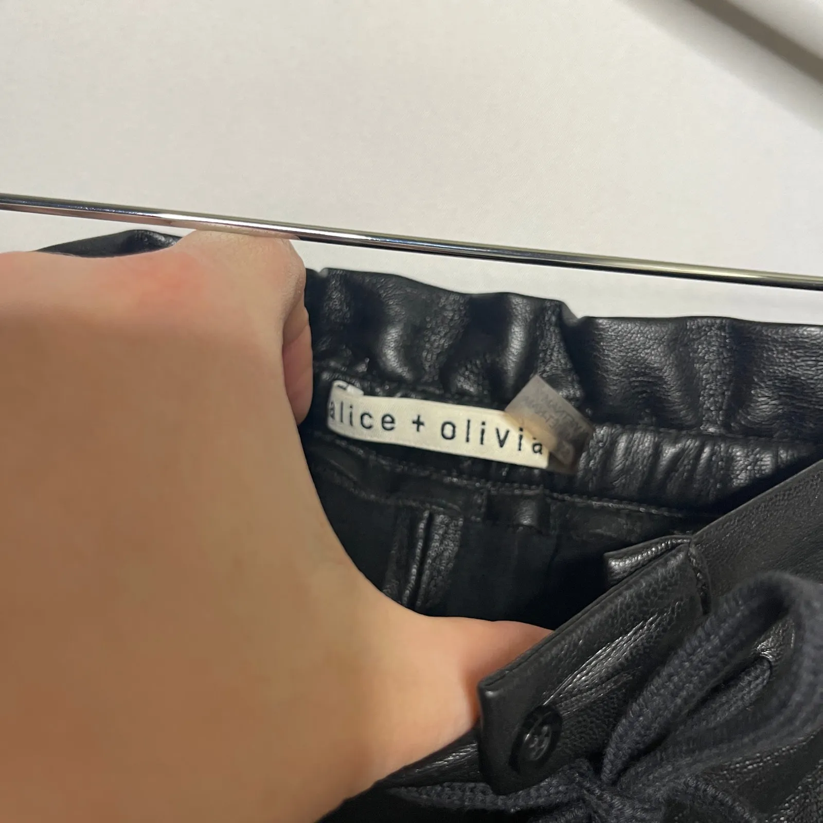 Alice and Olivia Liliana Black Faux Leather Paperbag Pants sz S - Image 3