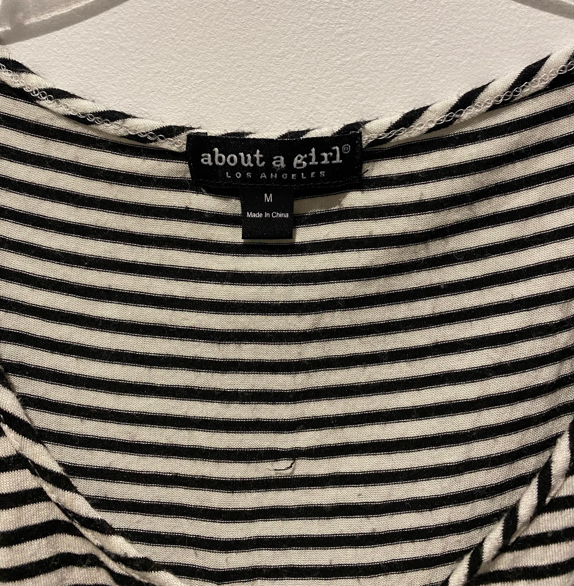 About A Girl Top Size M - Image 4