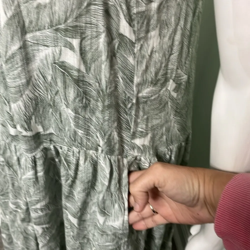 Calista White & Olive Green Tropical Print Dress size Medium NEW - Image 5