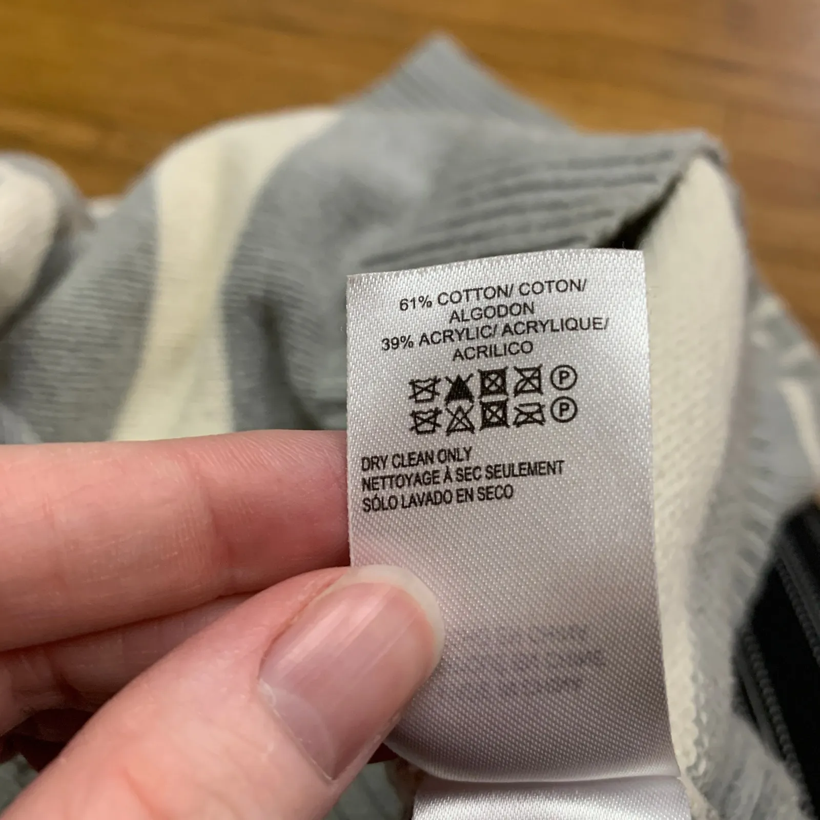 Lucky Brand Women Gray White Stripe Crew Neck Long Sleeve Knit Sweater Top Small - Image 5