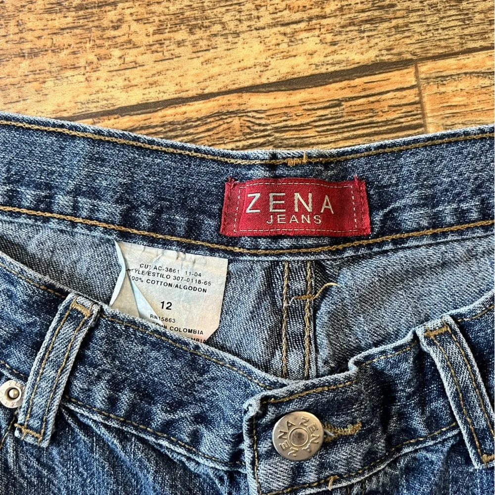 Zena Blue Ankle Cropped Jeans Classic Style Size 12 - Image 5