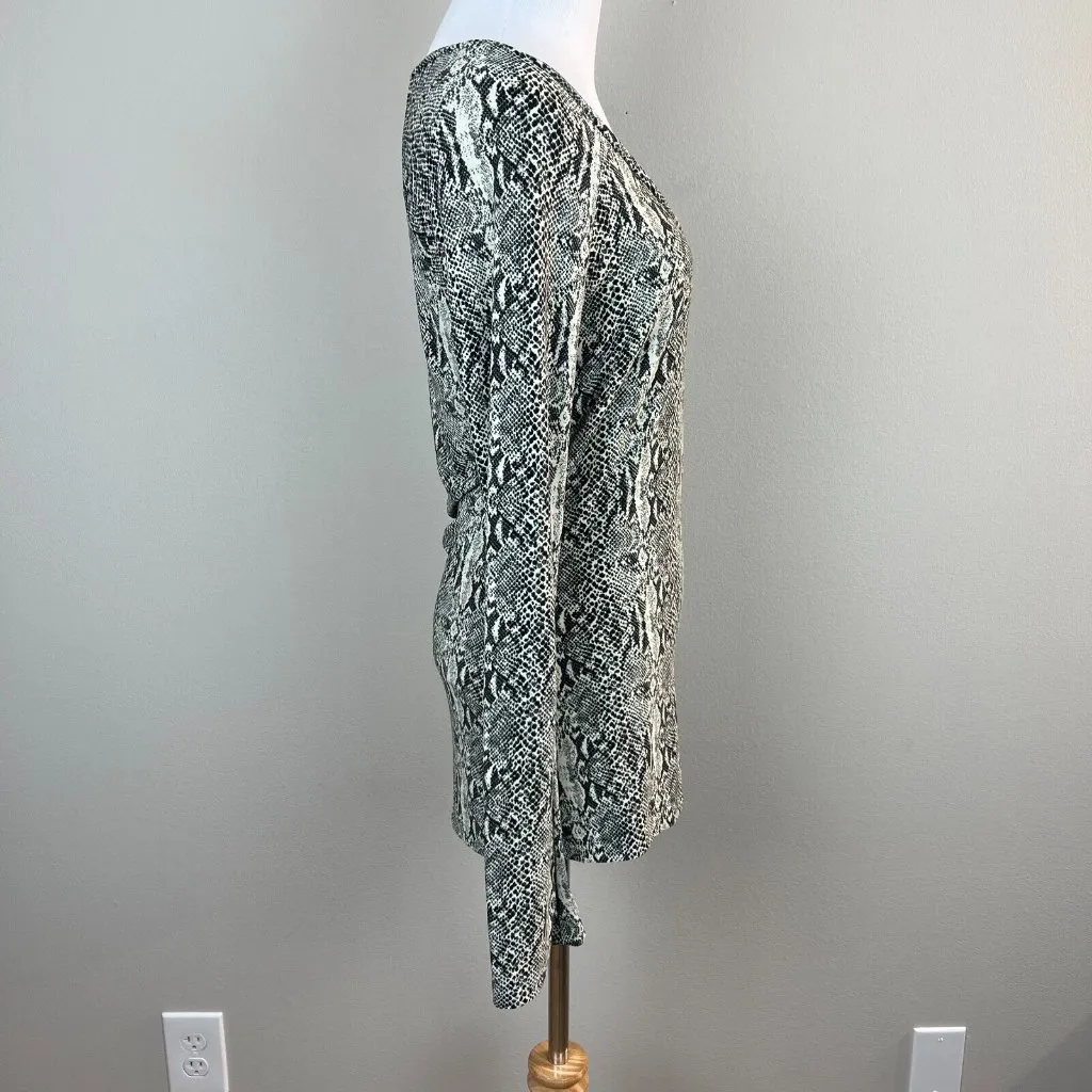 Norma Kamali Top Medium Black White Python Snakeskin Print Long Sleeve Jersey - Image 3