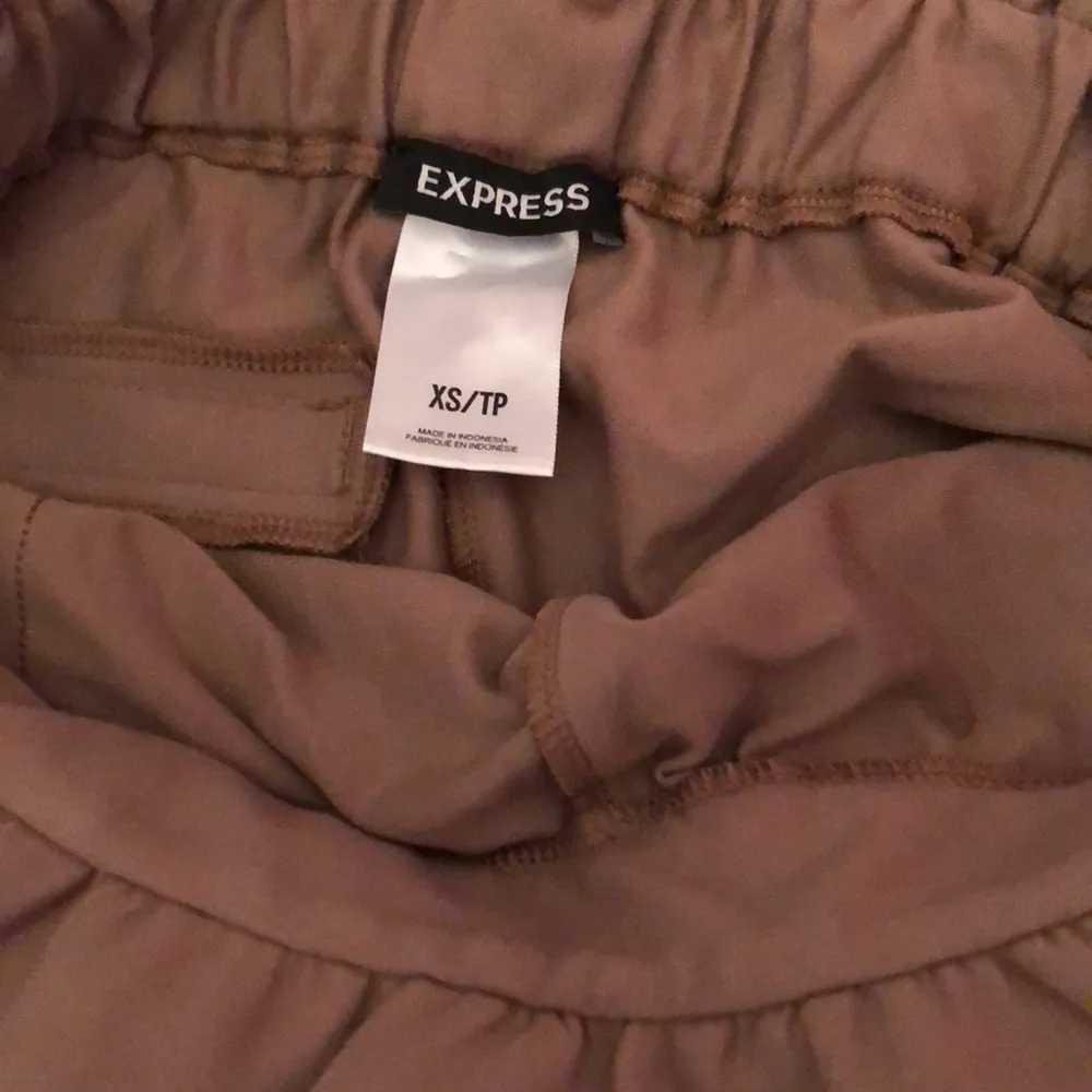 Ruffled Trim Brown Express Dress Shorts - Image 3