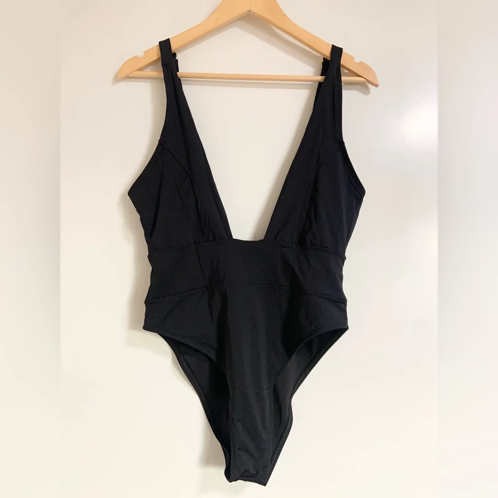 Yandy Plunge Pool One Piece Swimsuit Black Size Large One Piece Swimwear NEW - Image 4