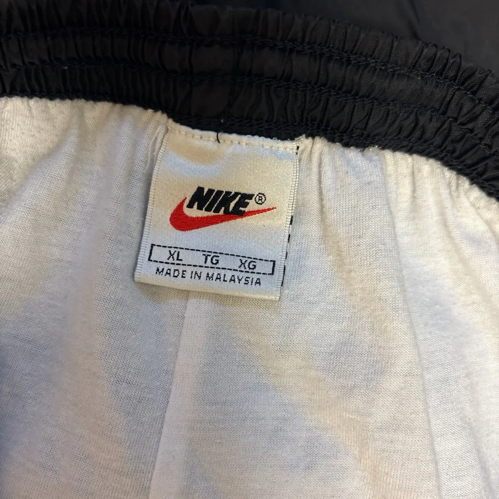 Nike Black Windbreaker Pants - Image 4