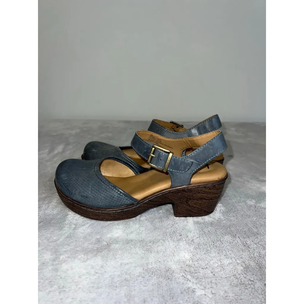 Women's B.O.C Blue Leather Mary Jane Clogs Size 6 - Image 3