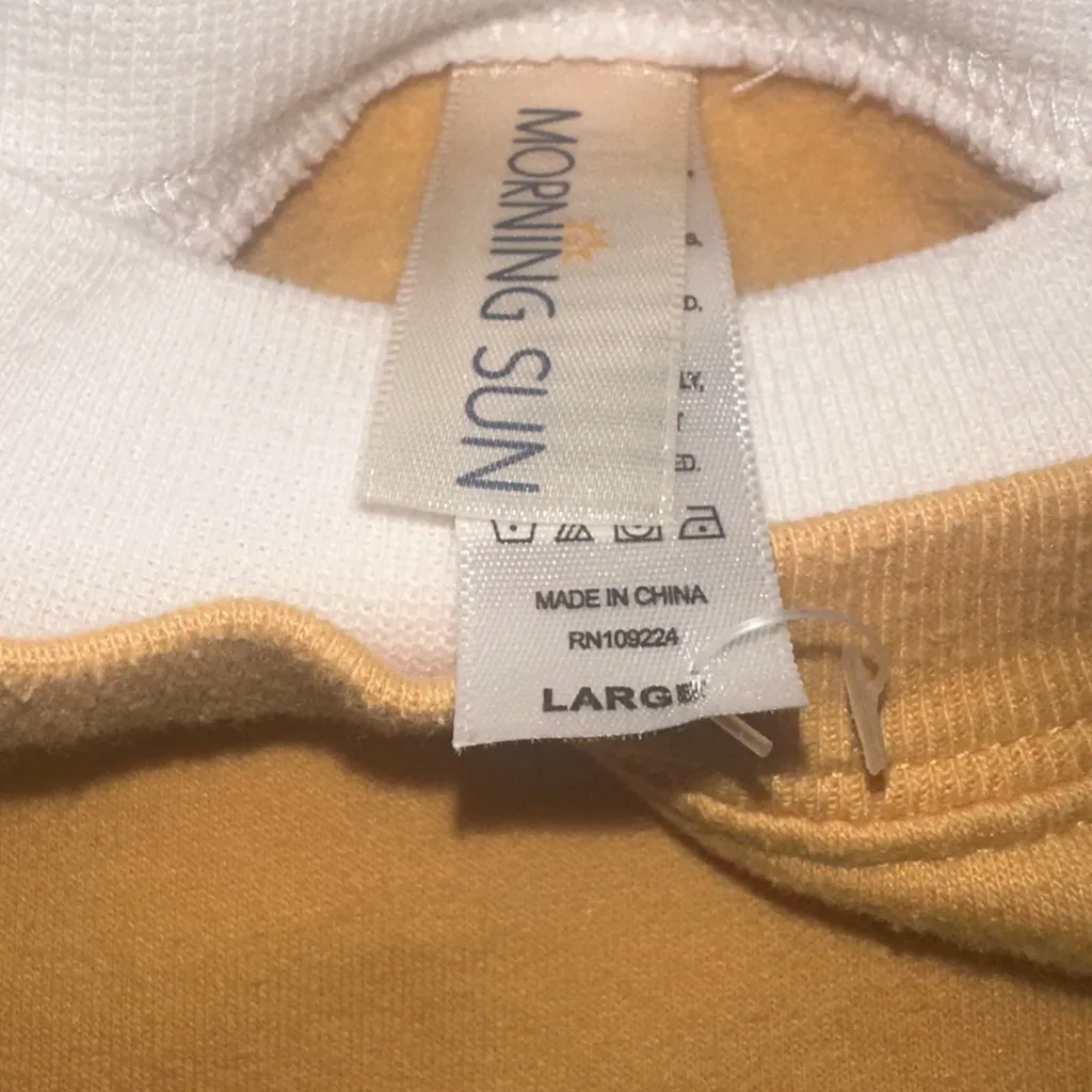 Morning Sun Embroidered Chickadee Floral Heart Sweatshirt – Size L Yellow Size L - Image 5