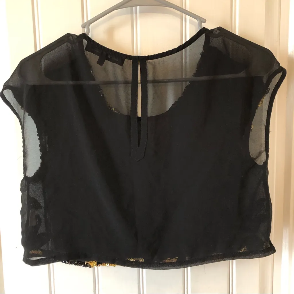 dance wear/top. Gold and black Sequined Great condition leotard top Size small - Image 6
