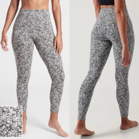 ATHLETA Salutation Stash Pocket II 7/8 Textured Tight in Moonflower Black Size L - Image 2