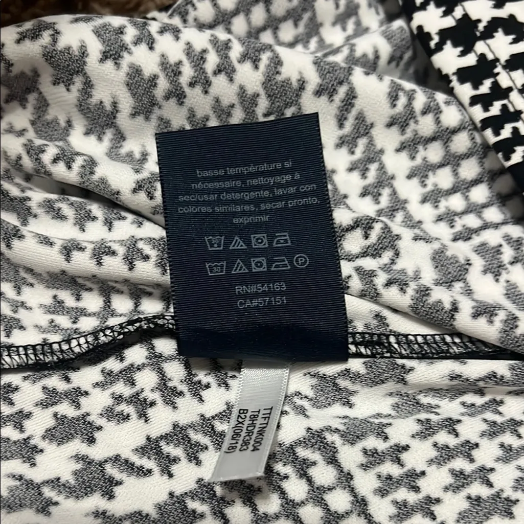 Tommy Hilfiger Black and White Midi Dress - Image 7