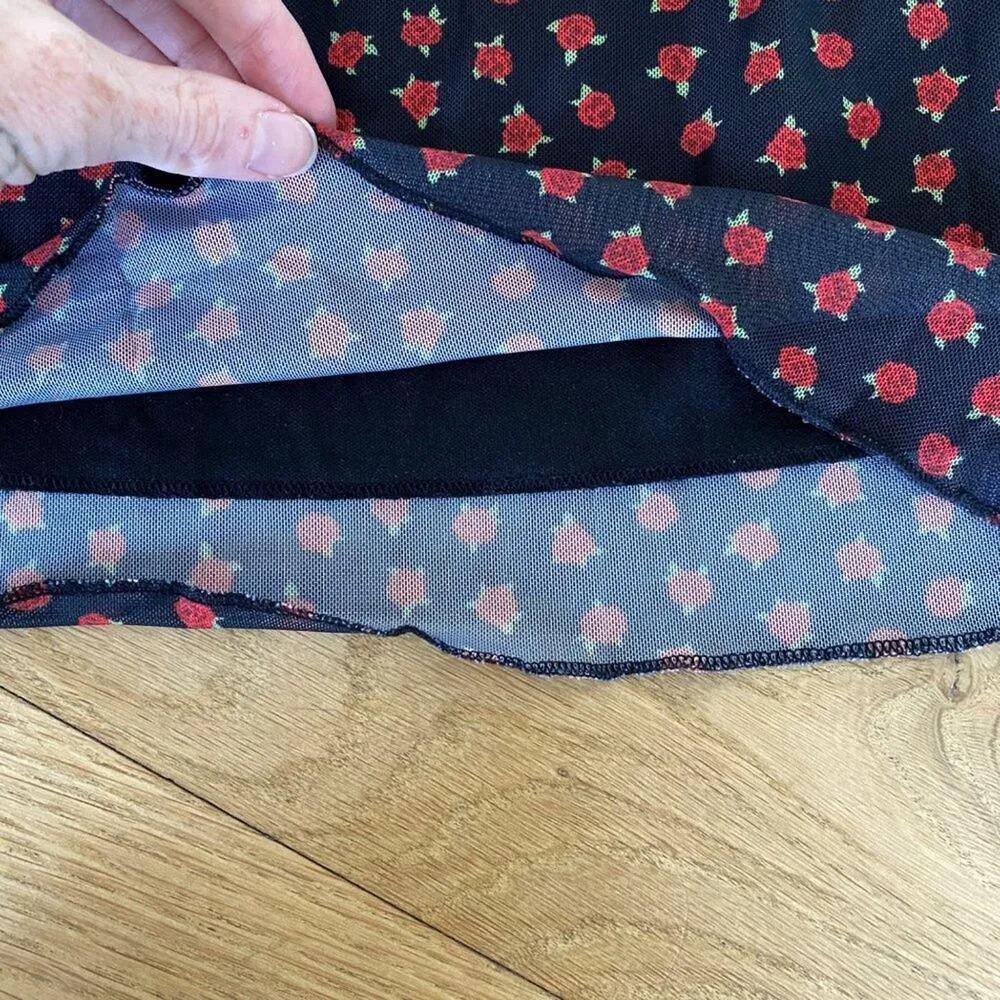 MOTEL - Mesh Roses Floral Skirt in Black and Red - Image 2