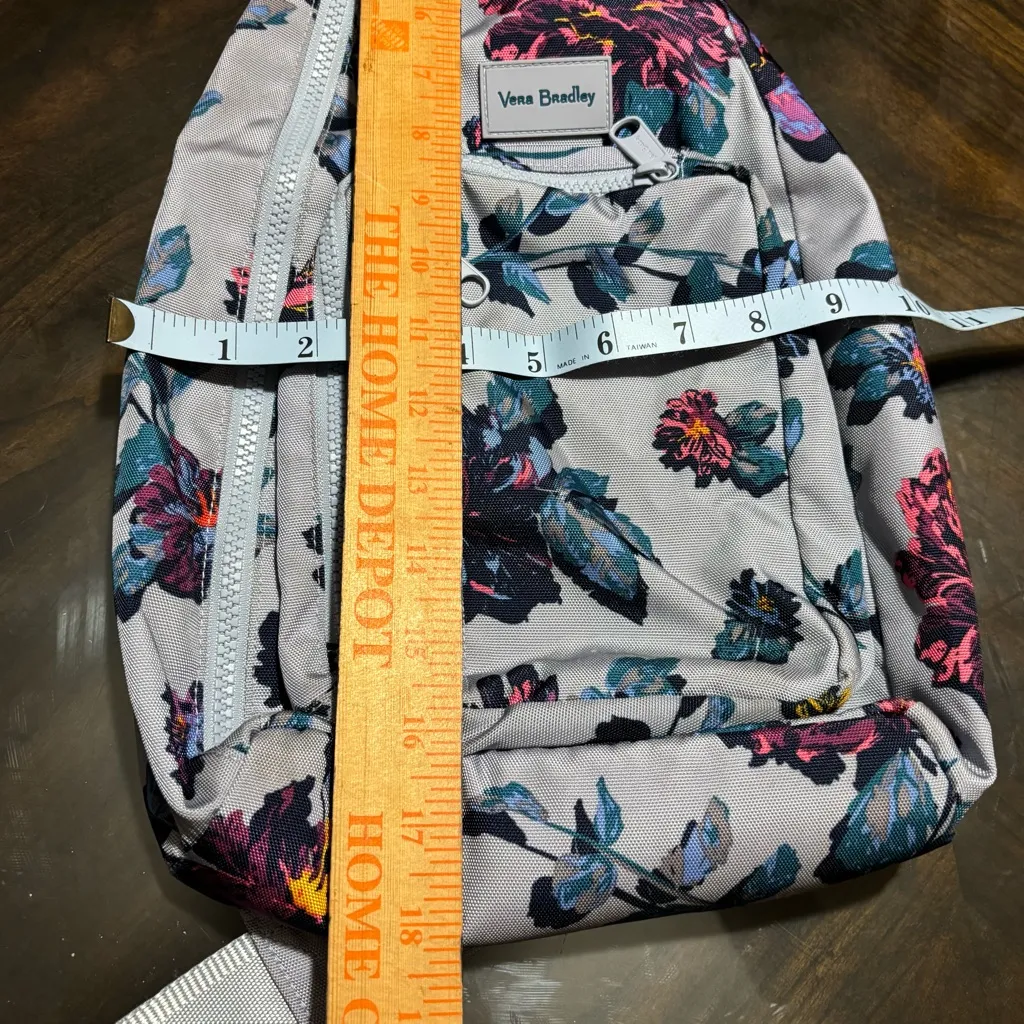 Vera Bradley Sling Bag Floral Design Light Blue Shoulder backpack wirh pockets - Image 10