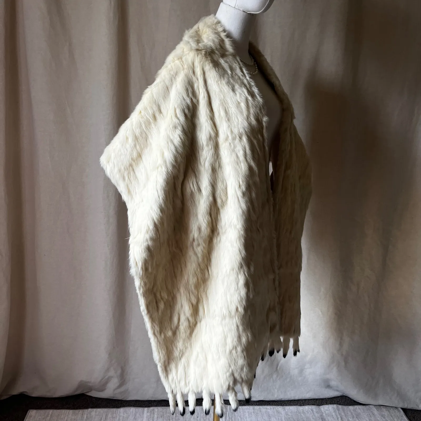 Vintage Buttercream Rabbit Fur Bridal Wrap w/ Black Tipped Tails‎ 43" Long Size undefined - Image 7