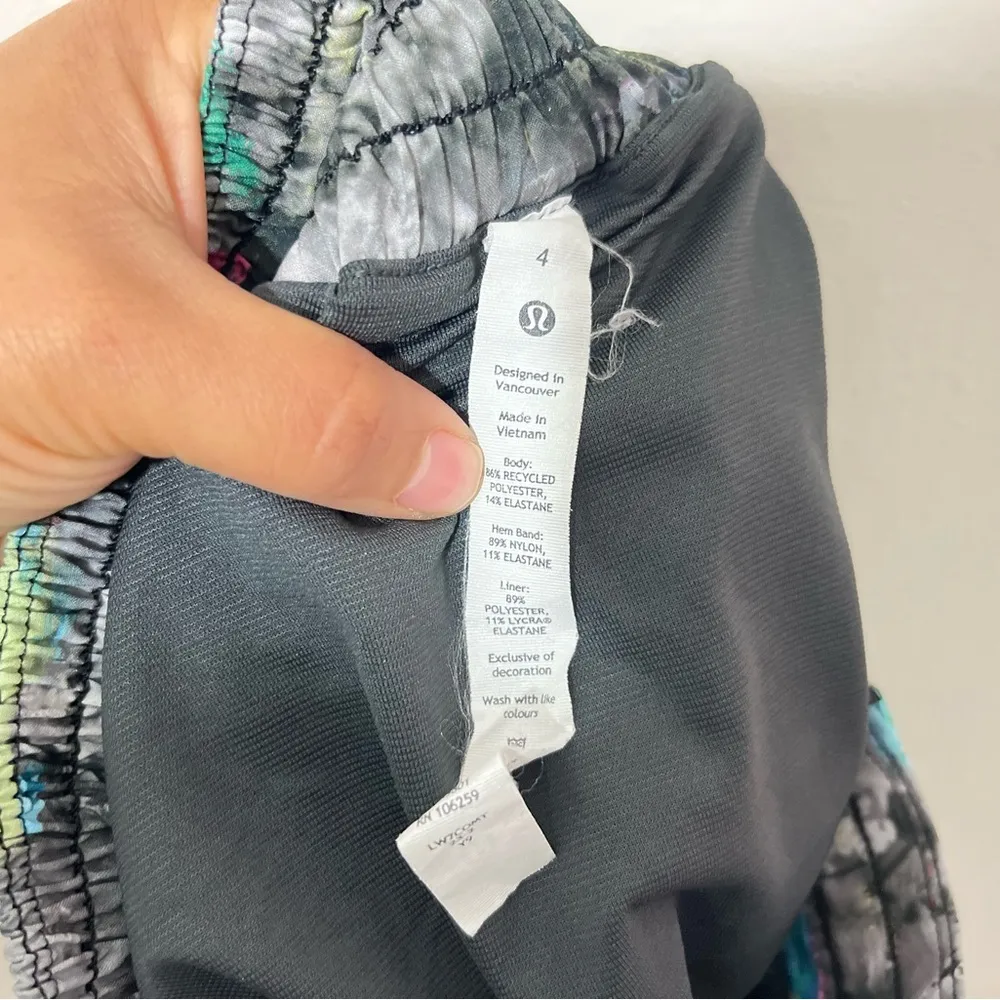 Lululemon Hotty Hot  Short 4” Paint Drift Multi Color Size 4 - Image 5