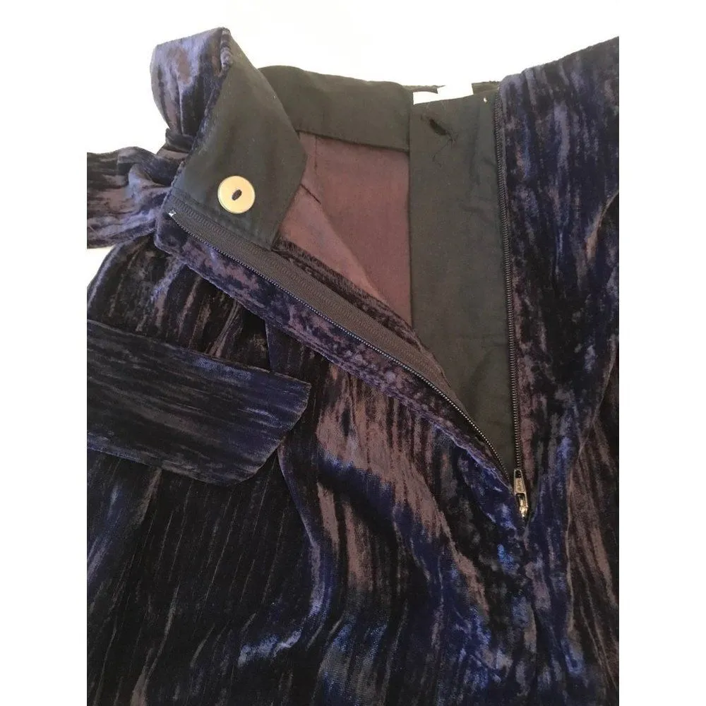 topshop ladies deep crushed purple velvet zip up shorts size small - Image 5