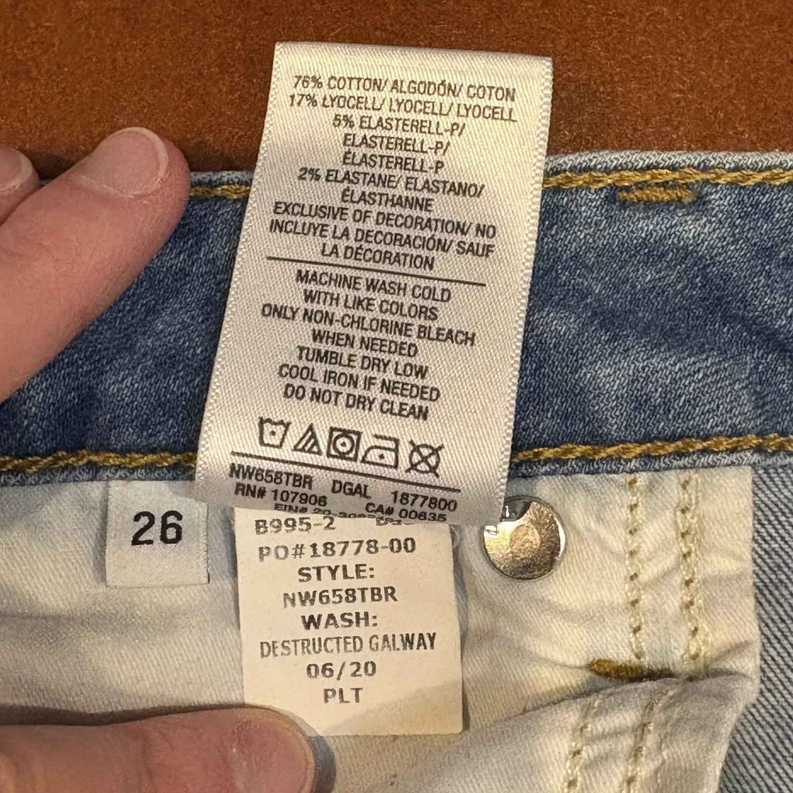 Hudson Jeans Womens Size 26 Blue Denim Bacara Crop Straight Cuffed Stretch - Image 7