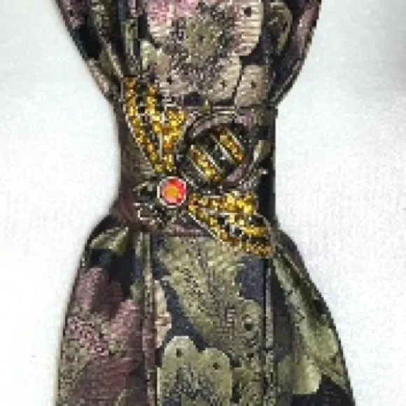 “Dainty Dapper”Floral Brocade Necktie necklace with Gold bee Brooch Black - Image 4