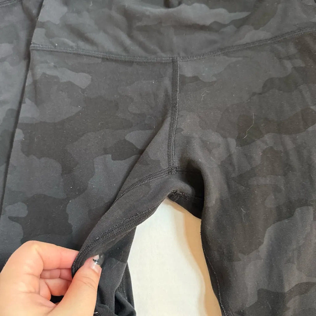 Lululemon Align Camo Cropped Leggings 23" - Image 4