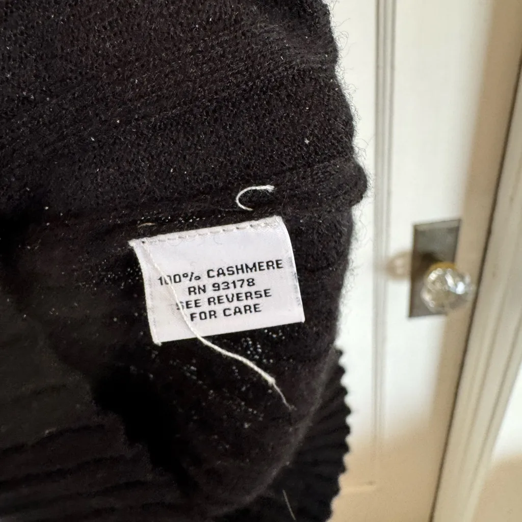 The Cashmere Project black collared ribbed Henley sweater size medium - Image 5