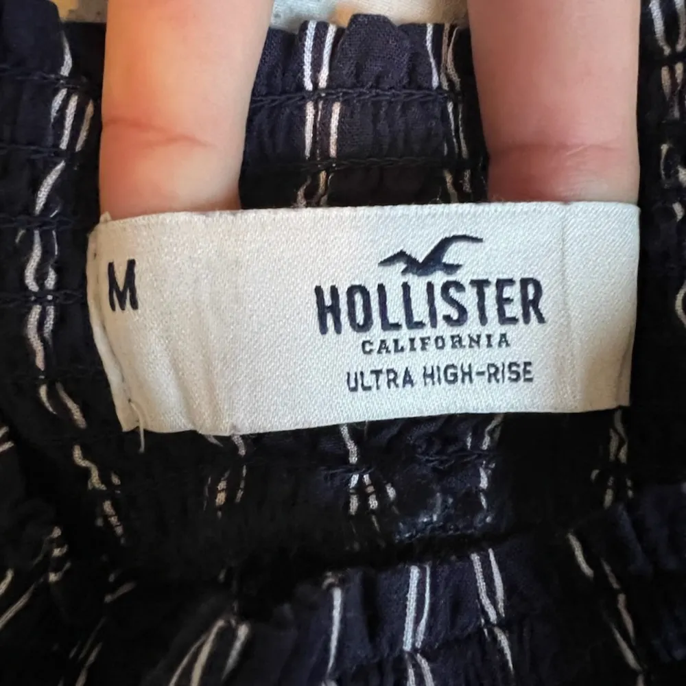 Women's Hollister Shorts - Image 2