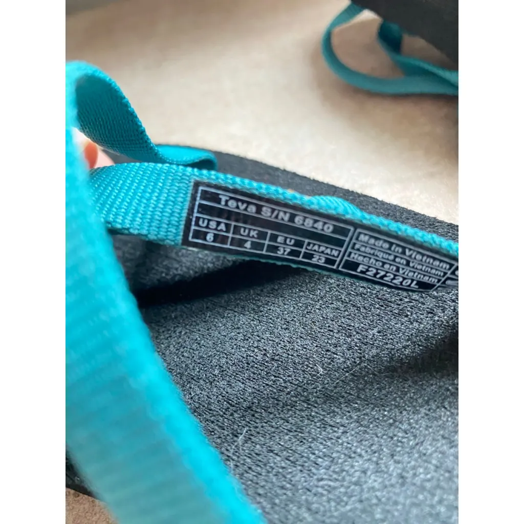 Teva Turquoise Strappy Sandals 6 Hiking Travel Comfy Outdoors Granola Trail Boho - Image 4