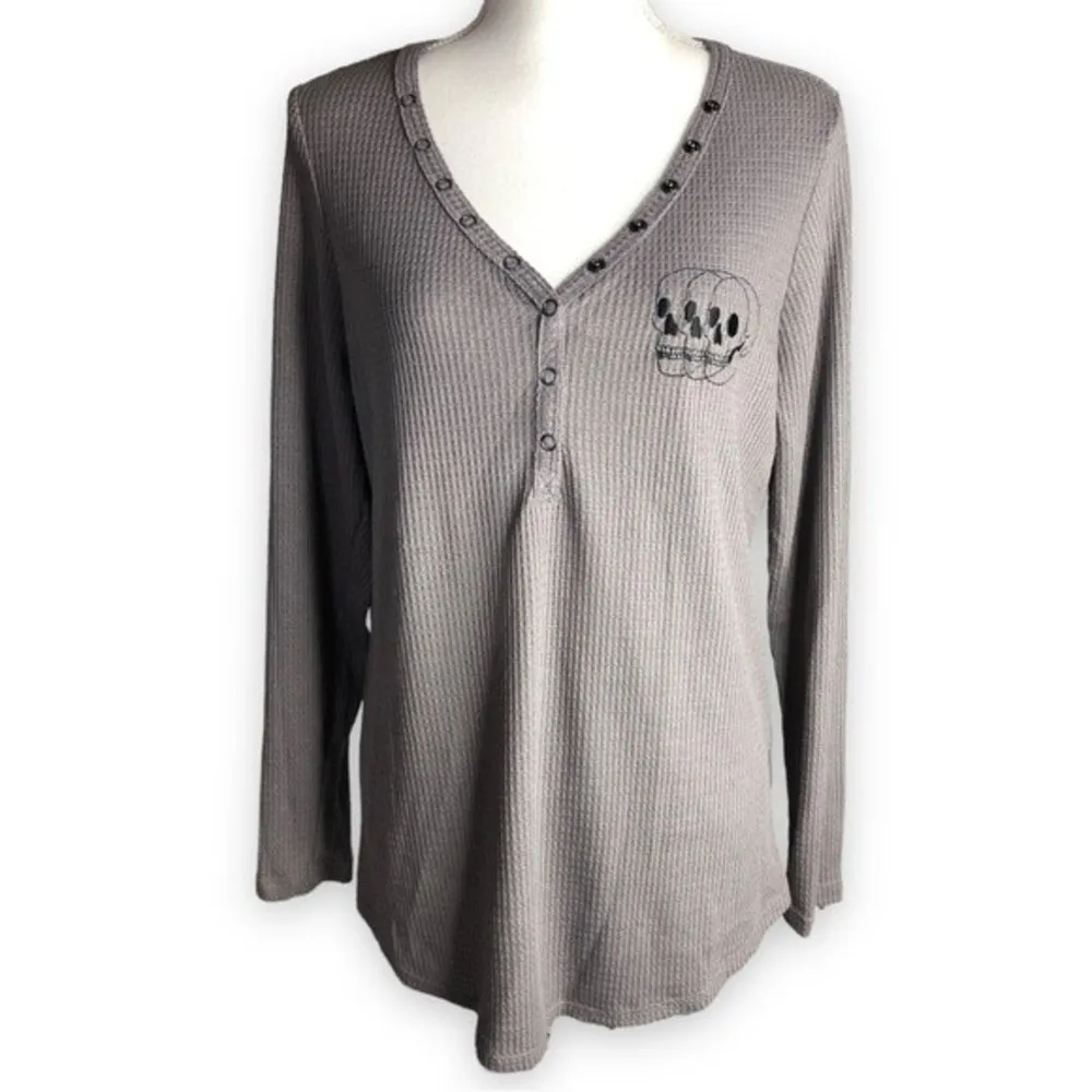 Torrid Grey Skull Waffle Knit Snap Henley Long Sleeve T-shirt - Image 89