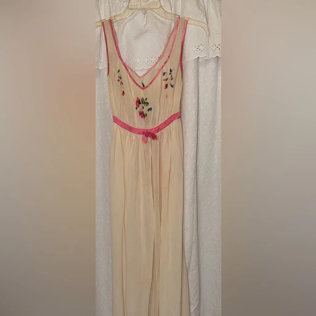 Vintage Elegant floral embroidered Slip Dress w Satin Bow Made in Italy Neiman Tan Size L - Image 3