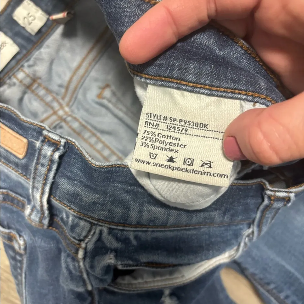 Sneak Peek Size 25 low rise skinny jeans - Image 3