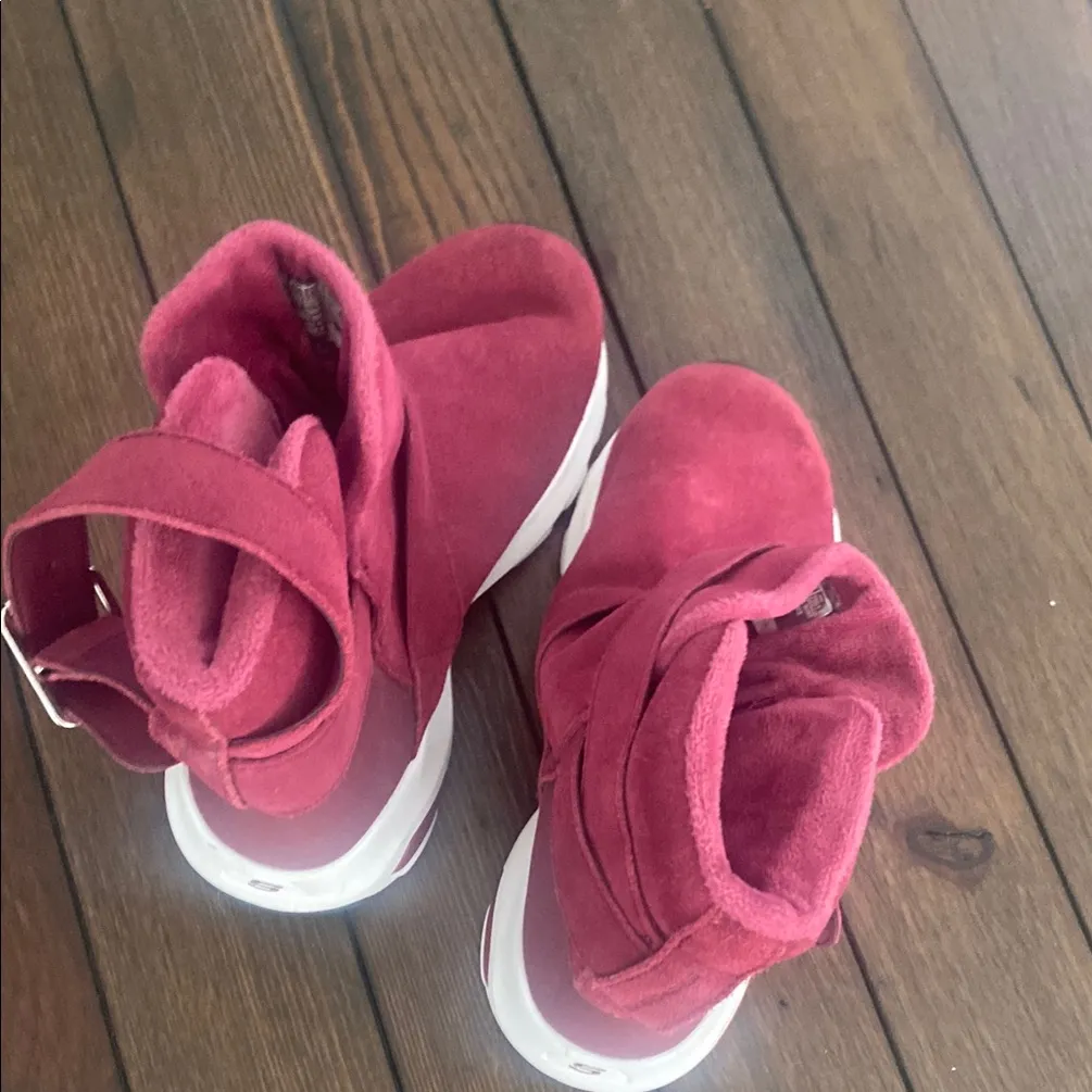 Skechers Suede D'Lite Toasty Toes Women's Ankle Buckle Boots - Image 10