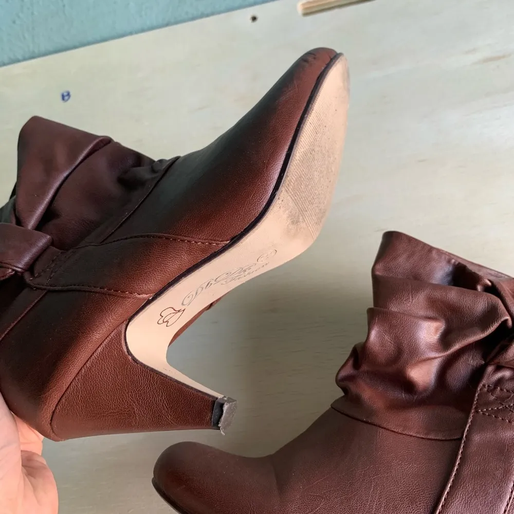 Brown Bow Tie Faux Leather Ankle Booties Heels Size 6 - Image 8