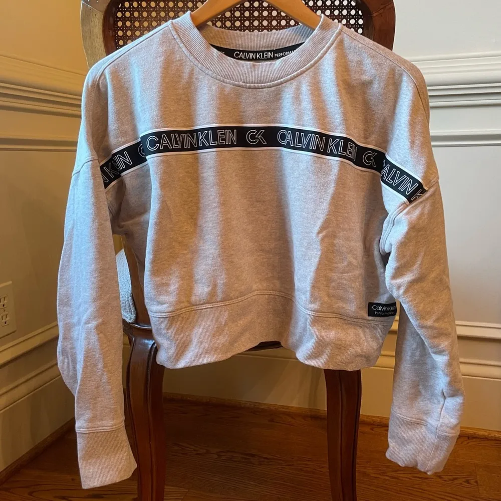 CK cropped sweatshirt - Image 3