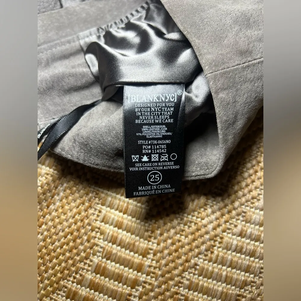 BlankNYC Women's Grey Suede Mini Skirt, Full Zip, Size 25, Brand New, NWT - Image 8