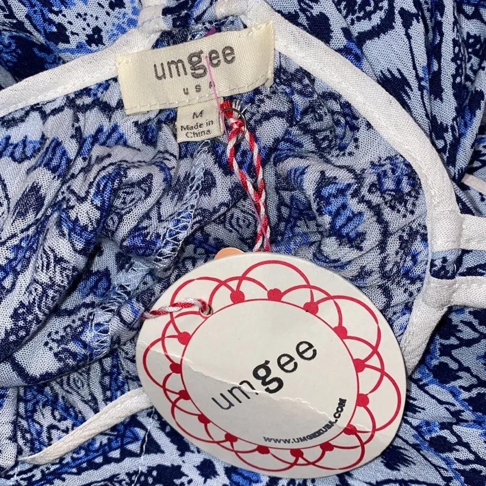 umgee medium women’s blue white lined geometric print double strap halter tank - Image 5