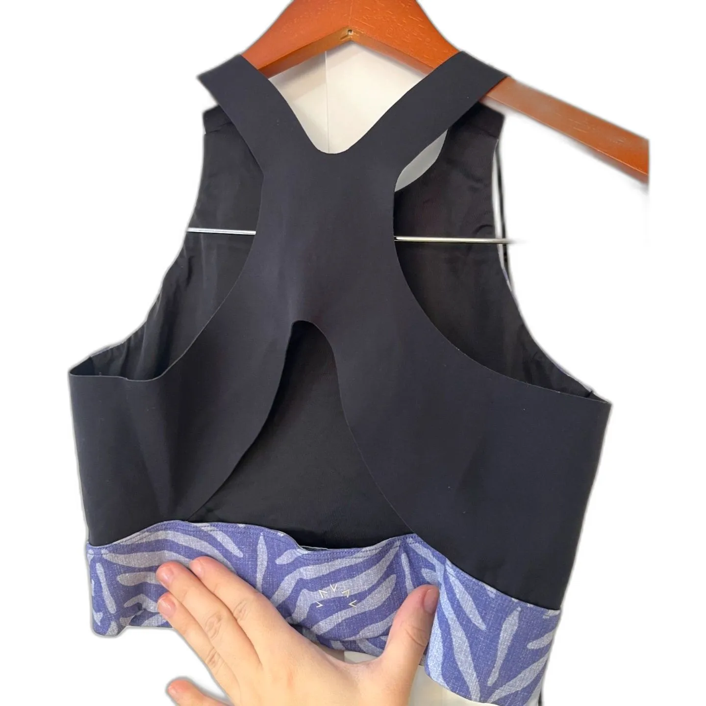 VARLEY Sherman High Neck Sports Bra in Blue Zebra Size XS NWOT - Image 6