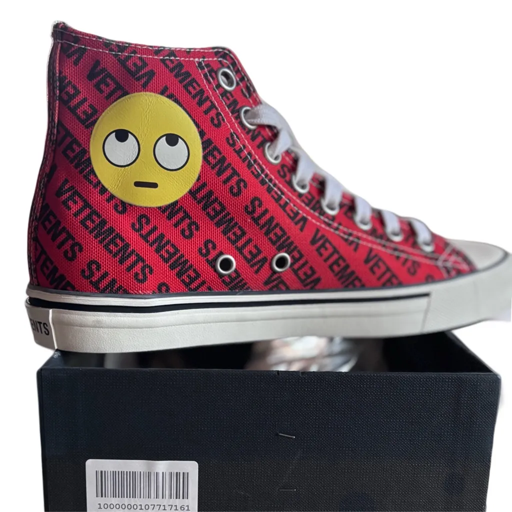NIB VETEMENTS Printed Canvas Emoji High - Image 4
