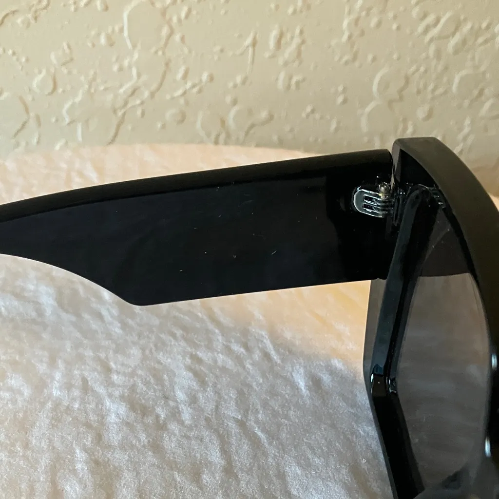 Brianna Cannon: Black Square Gold Tone Sunglasses - Image 5