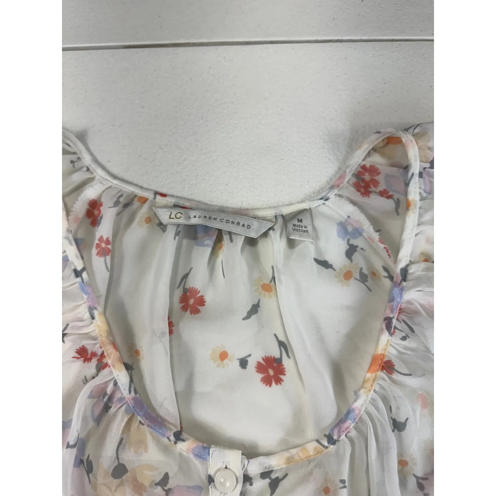 LC Lauren Conrad Floral Print Blouse Top Button Up Semi‎ Sheer White Size M - Image 4