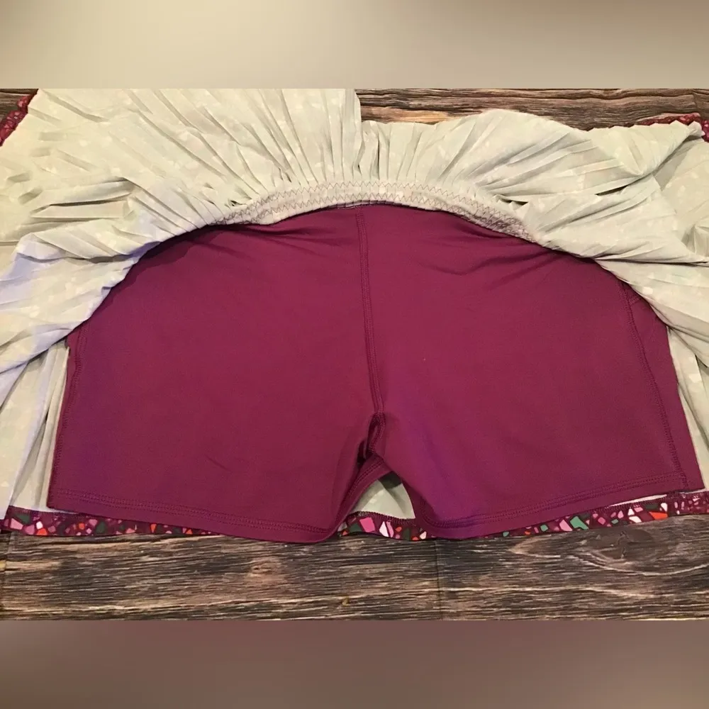 Lululemon time to shine paradise camo regal plum skirt skort size 10 - Image 9