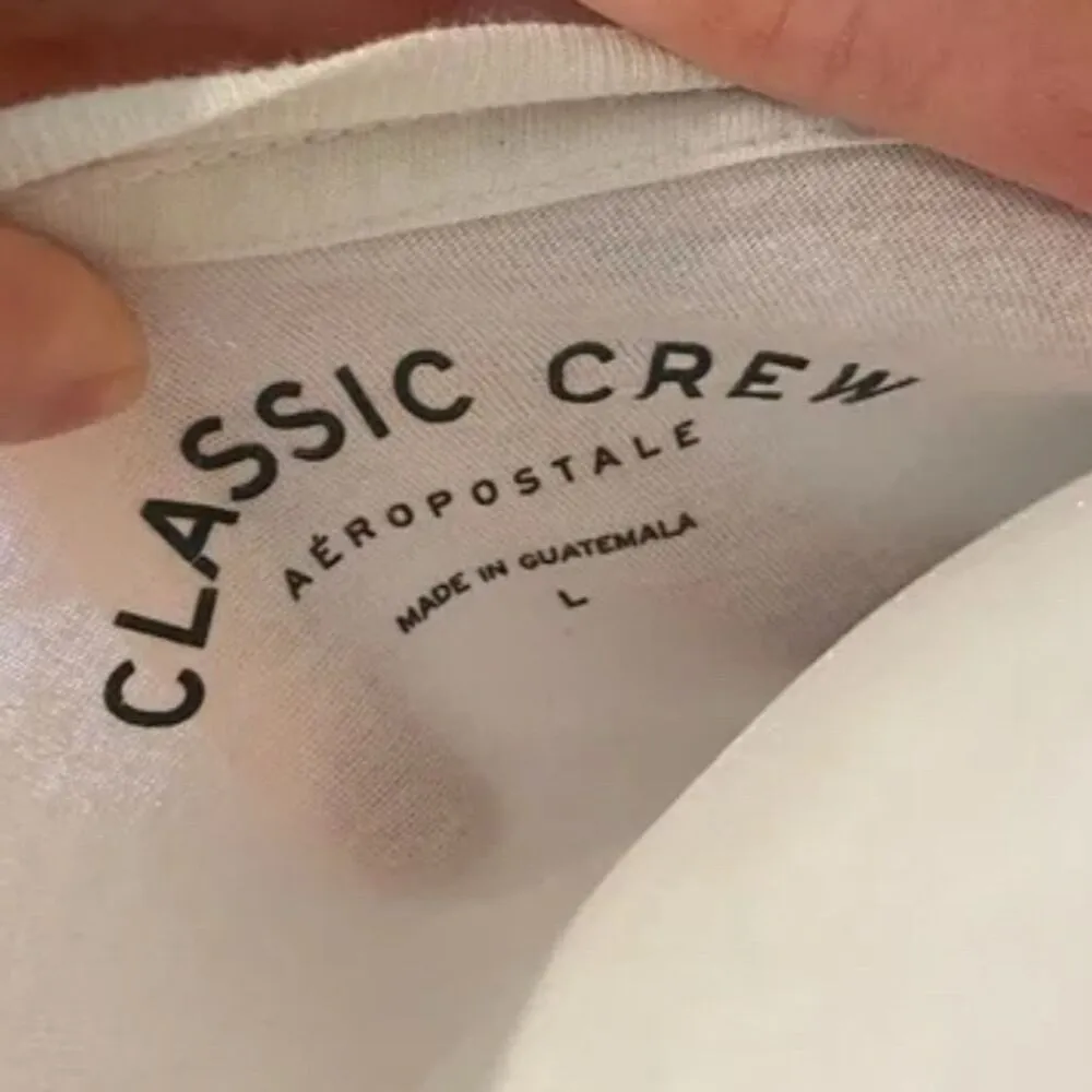 Aéropostale Women's Floral Appliqué Graphic Tee White Size L Casual Size L - Image 4