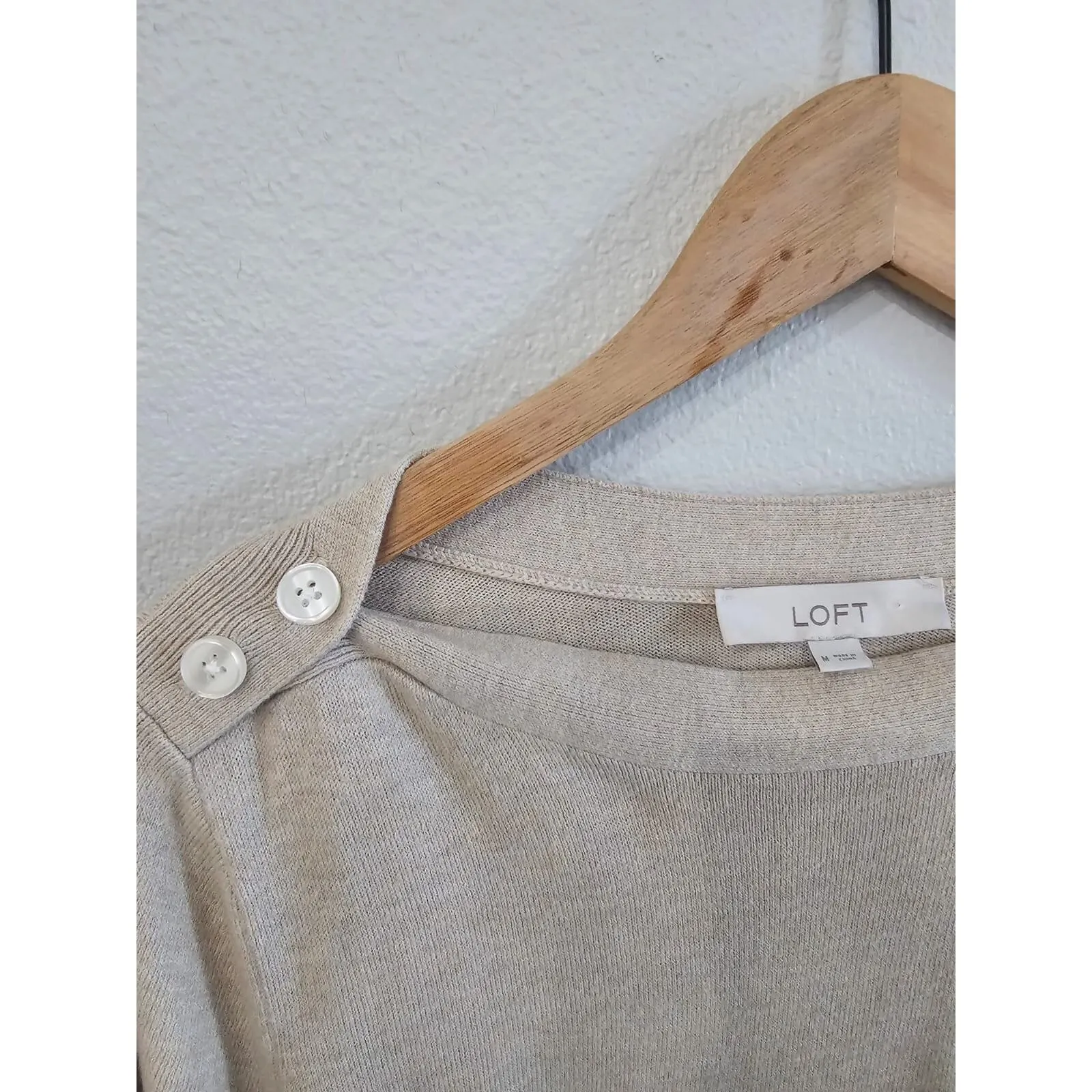 LOFT‎ Sweater Womens Sz M Boat Neck Neutral Minimalist Cozy Business Casual Knit - Image 4