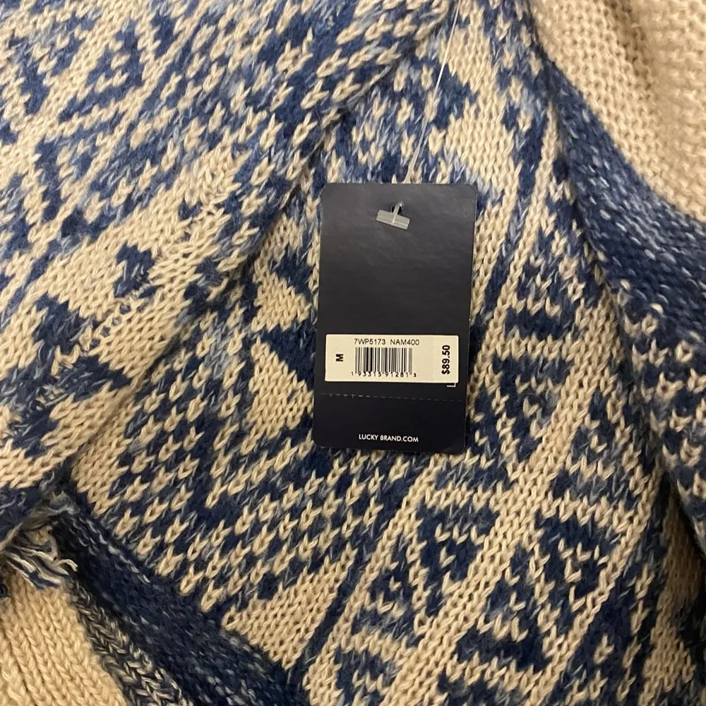 Lucky brand cardigan sweater size medium. - Image 3
