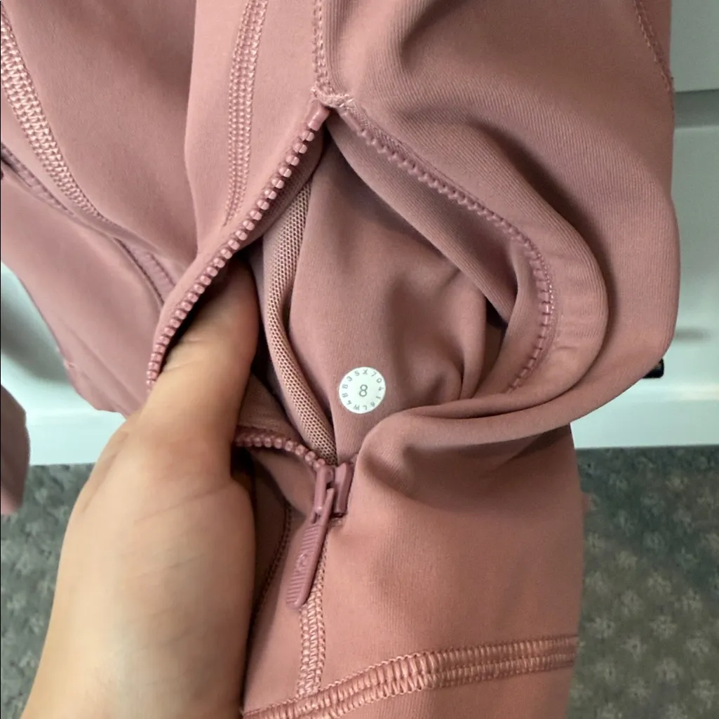 Lululemon Mauve Define Jacket in Size 8 - Image 5