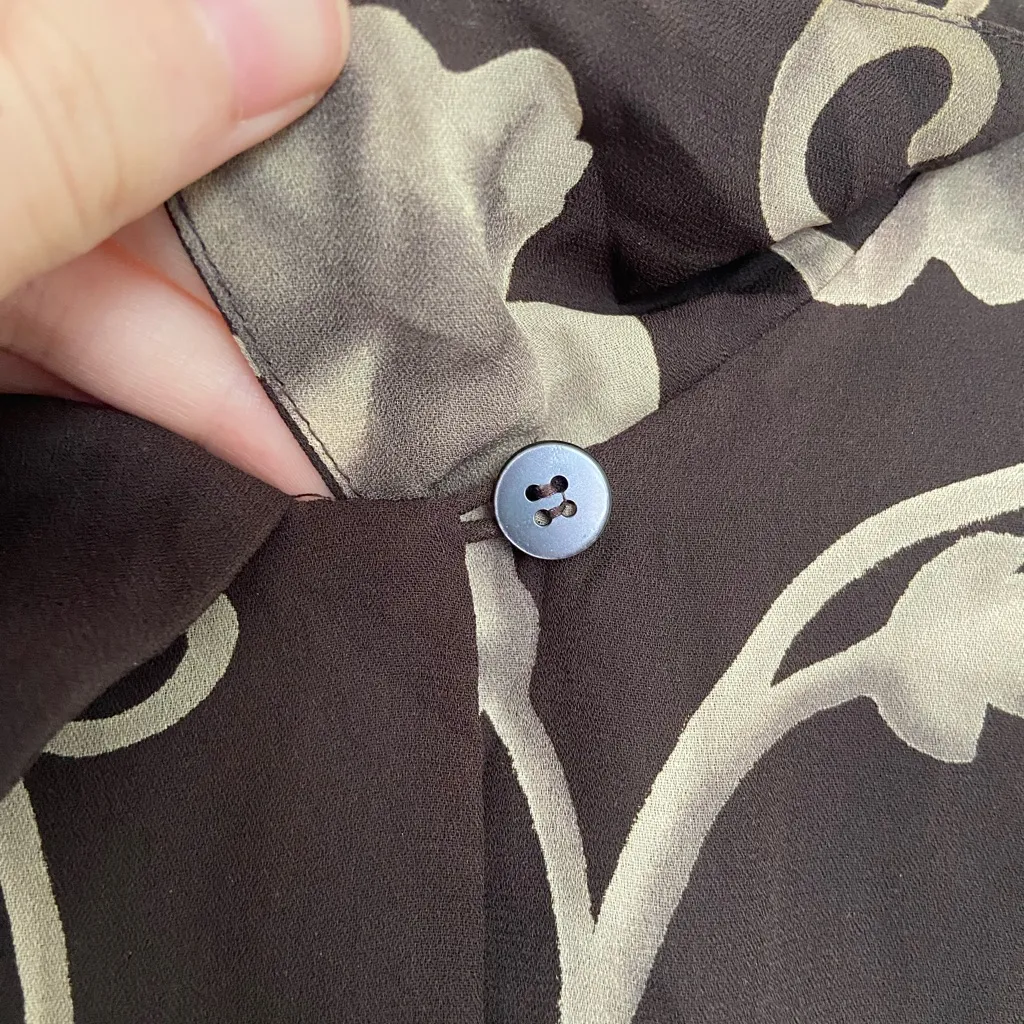 EUC Vintage Josephine Chaus women’s brown tan floral sheer button‎ down shirt 10 - Image 4