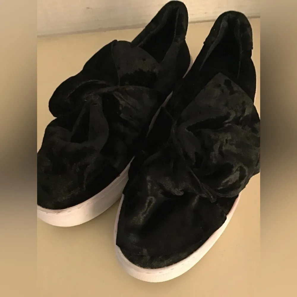 J/Slides women black velvet Anabelle Platform sneakers US 7 - Image 10